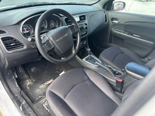 Bright White Clearcoat 2013 Chrysler 200 LX