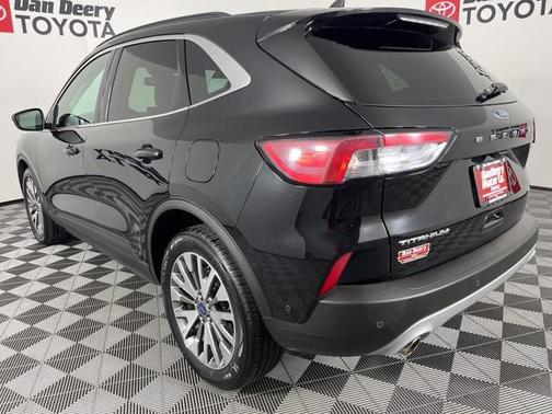 2021 Ford Escape Titanium