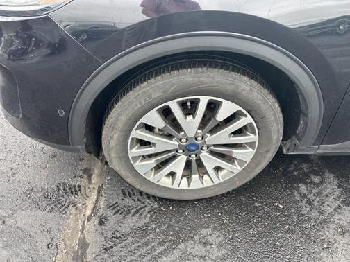 2021 Ford Escape Titanium