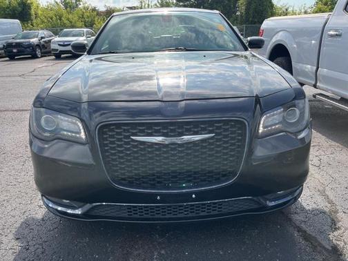 2018 Chrysler 300 S