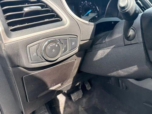 Silver Metallic 2021 Ford Edge SE