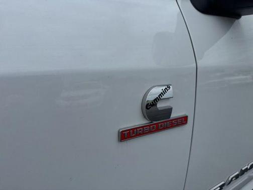 Bright White Clearcoat 2024 RAM 2500 Big Horn Crew Cab 4x4 6'4' Box
