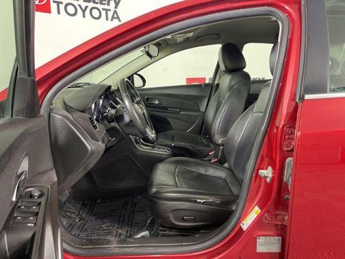 Crystal Red Metallic Tintcoat 2011 Chevrolet Cruze 2LT