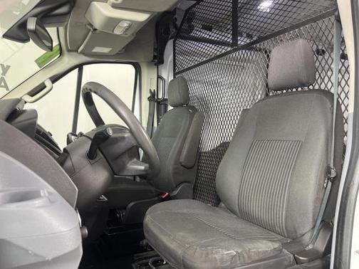 2018 Ford Transit-250 148 WB Medium Roof Cargo