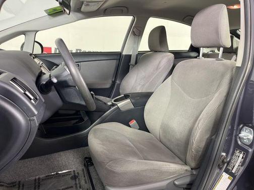 Winter Gray Metallic 2015 Toyota Prius Two