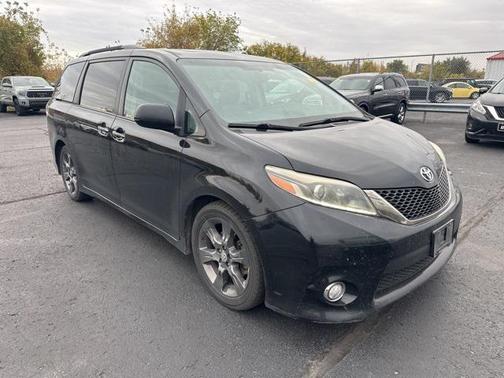 2016 Toyota Sienna SE