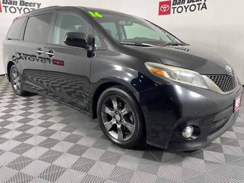 2016 Toyota Sienna SE