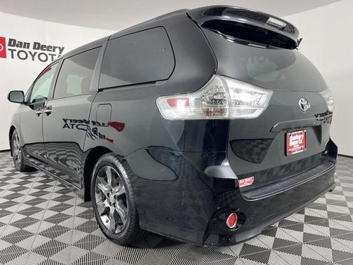2016 Toyota Sienna SE