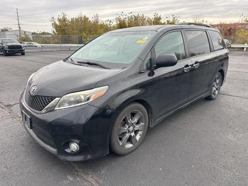 2016 Toyota Sienna SE