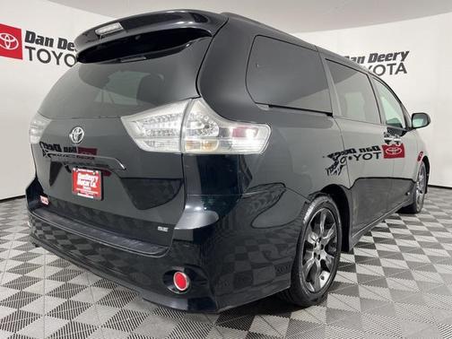 2016 Toyota Sienna SE