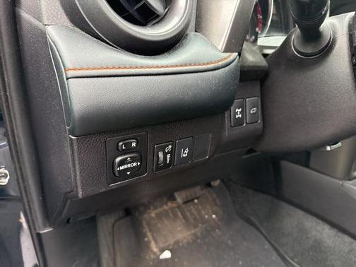 2018 Toyota RAV4 SE