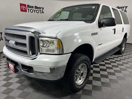 Oxford White Clearcoat 2005 Ford Excursion XLT