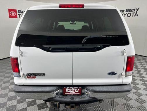 Oxford White Clearcoat 2005 Ford Excursion XLT