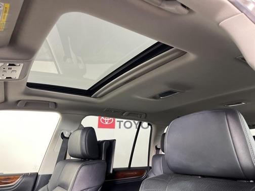 2017 Lexus LX 570 Base