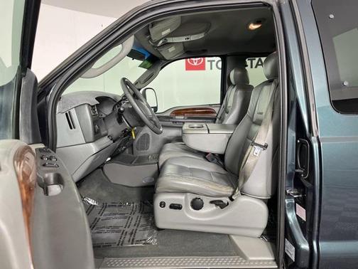 2004 Ford F-250 Lariat