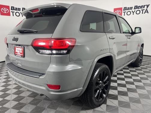 2022 Jeep Grand Cherokee Laredo