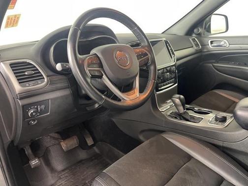 2022 Jeep Grand Cherokee Laredo