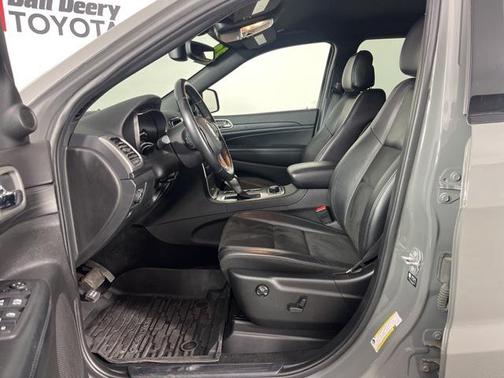 2022 Jeep Grand Cherokee Laredo