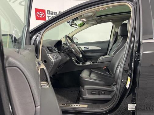 2013 Lincoln MKX Base