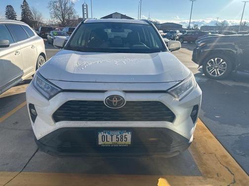 2021 Toyota RAV4 XLE