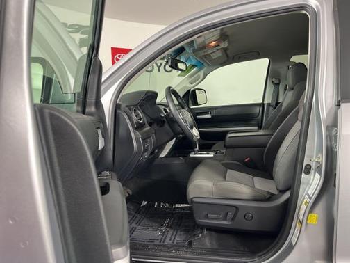 2016 Toyota Tundra SR5