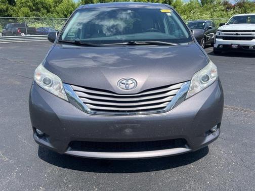 2016 Toyota Sienna XLE
