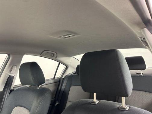 Sunlight Silver Metallic 2006 Mazda Mazda3 i Touring