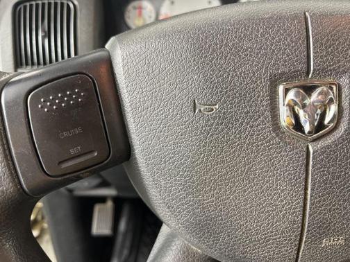 2004 Dodge Ram 2500 SLT Quad Cab