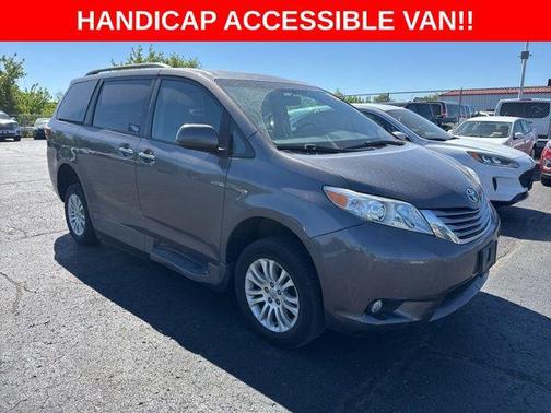 Predawn Gray Mica 2017 Toyota Sienna XLE