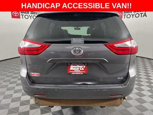 Predawn Gray Mica 2017 Toyota Sienna XLE
