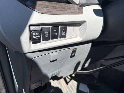 Predawn Gray Mica 2017 Toyota Sienna XLE