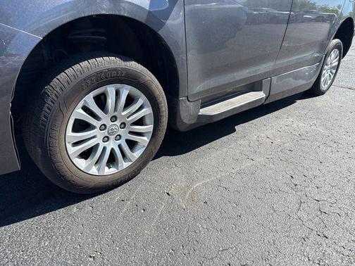 Predawn Gray Mica 2017 Toyota Sienna XLE