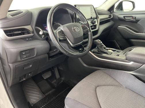 2020 Toyota Highlander Hybrid LE
