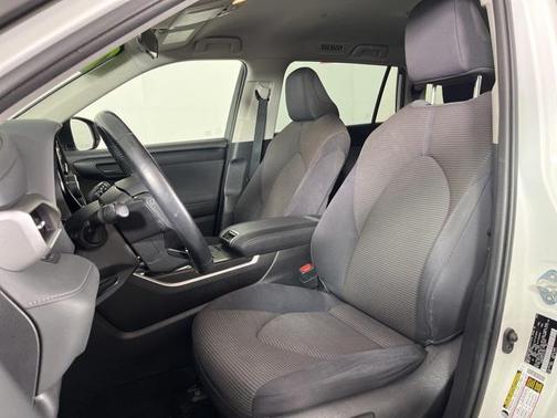2020 Toyota Highlander Hybrid LE
