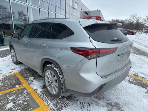 2022 Toyota Highlander Limited