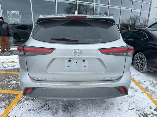 2022 Toyota Highlander Limited