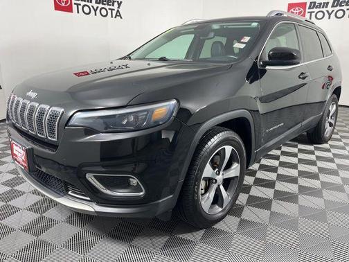 Diamond Black Crystal Pearlcoat 2019 Jeep Cherokee Limited