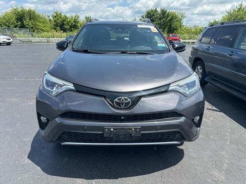 2018 Toyota RAV4 SE