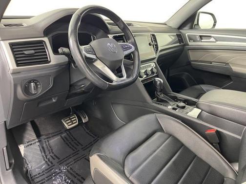 2022 Volkswagen Atlas Cross Sport 3.6L V6 SEL Premium R-Line
