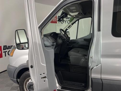2017 Ford Transit-150 XL
