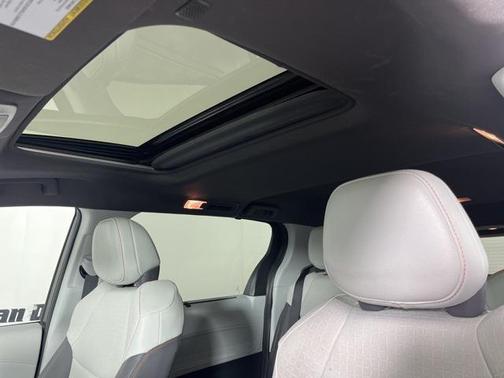 2024 Toyota Sienna XSE 7 Passenger