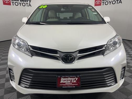 2020 Toyota Sienna XLE Premium