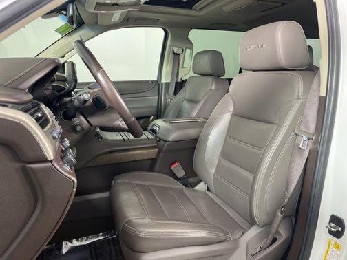 White Frost Tricoat 2018 GMC Yukon XL Denali