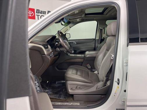 White Frost Tricoat 2018 GMC Yukon XL Denali