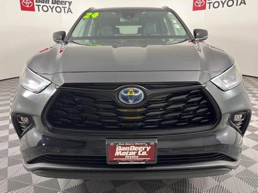 2024 Toyota Highlander Hybrid XLE