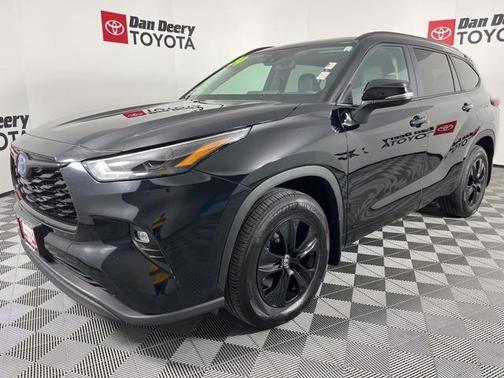 2024 Toyota Highlander Hybrid XLE