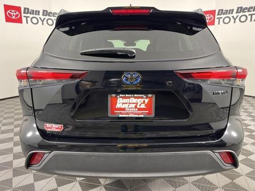 2024 Toyota Highlander Hybrid XLE