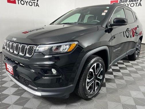 Diamond Black Crystal Pearlcoat 2024 Jeep Compass Limited