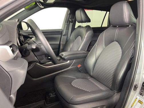 2025 Toyota Highlander XSE