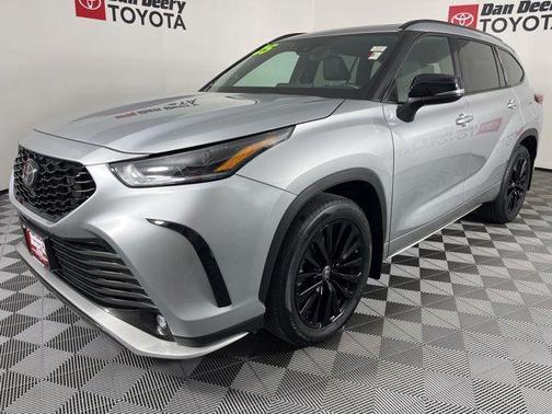 2025 Toyota Highlander XSE